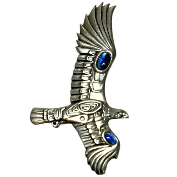 Pewter Eagle Brooch Pin with Blue Accents. Vintage. Stunning - Picture 2 of 7